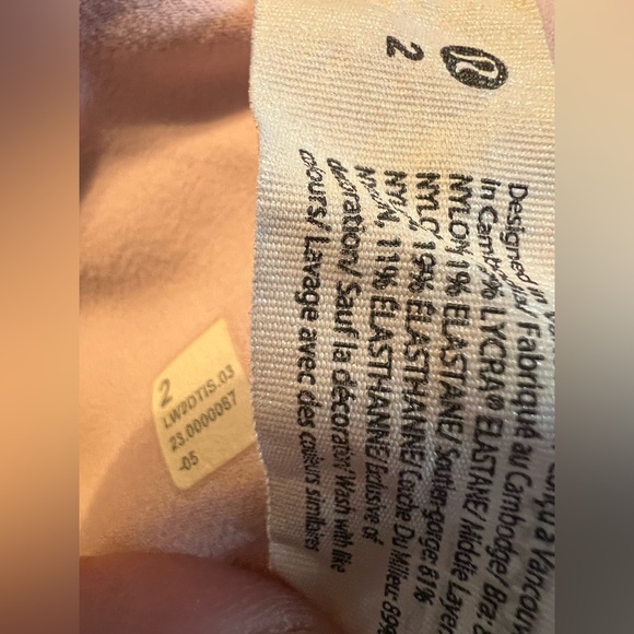 $54 Lululemon Align V-Neck Bra *Light Support, A/B Cup Meadowsweet Pink - Picture 8 of 9